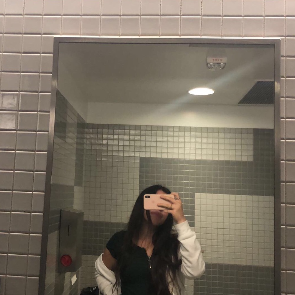 Meet your Posher, Vivian